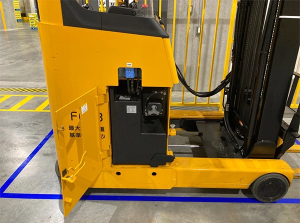 (Right)lithium-ion forklifts2