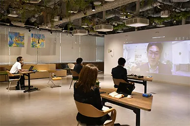 seminar to encourage male employees to take childcare leave